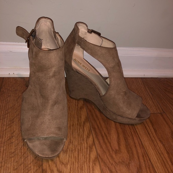 Heels shoes - Picture 1 of 1